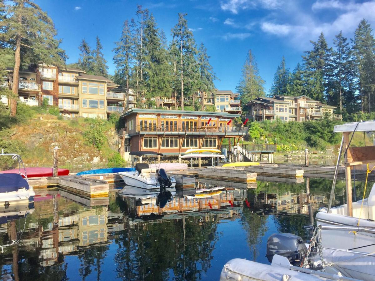 Painted Boat Resort Spa And Marina Madeira Park Kültér fotó